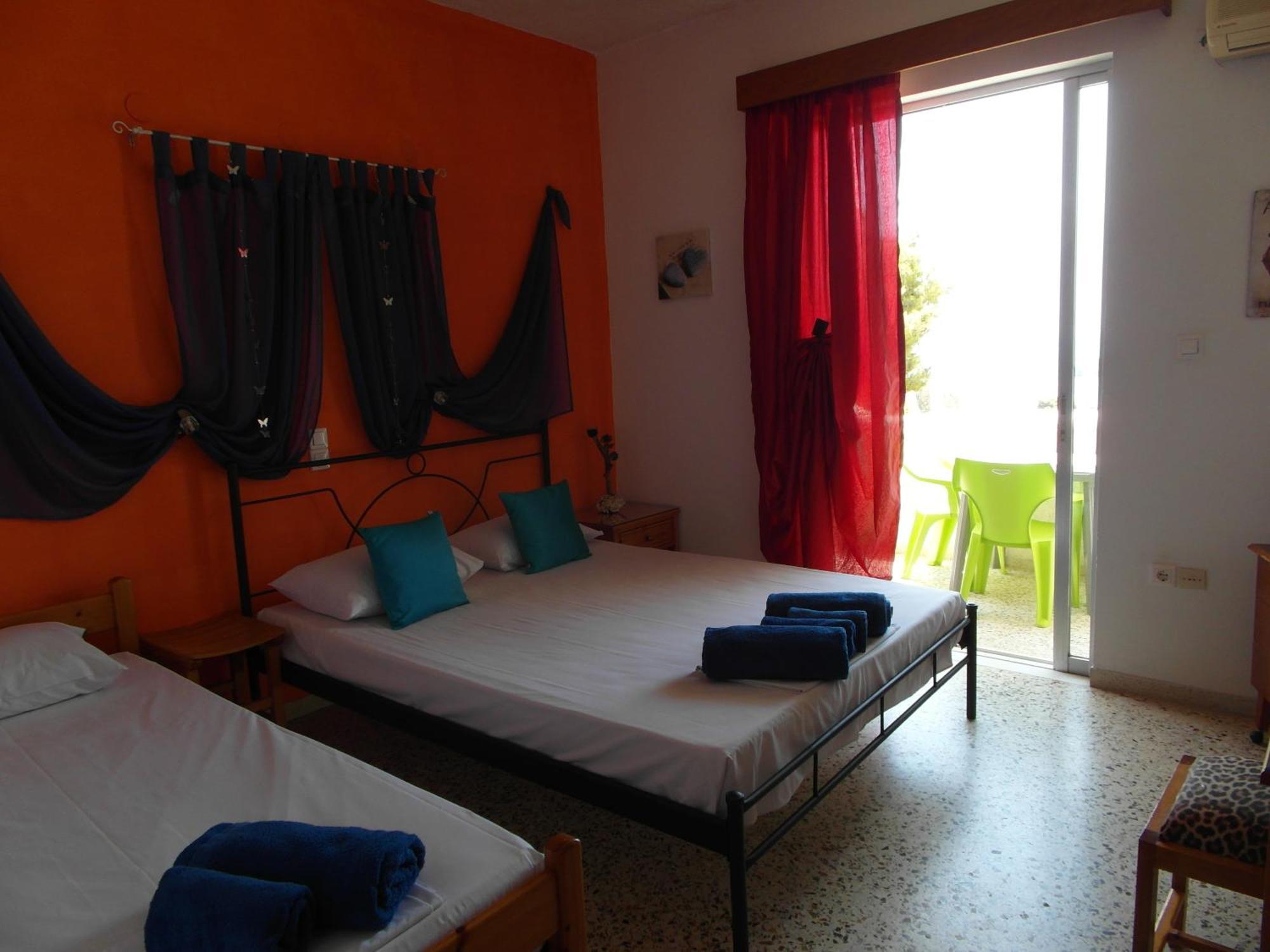 Eri Studios Agia Marina  Chambre photo