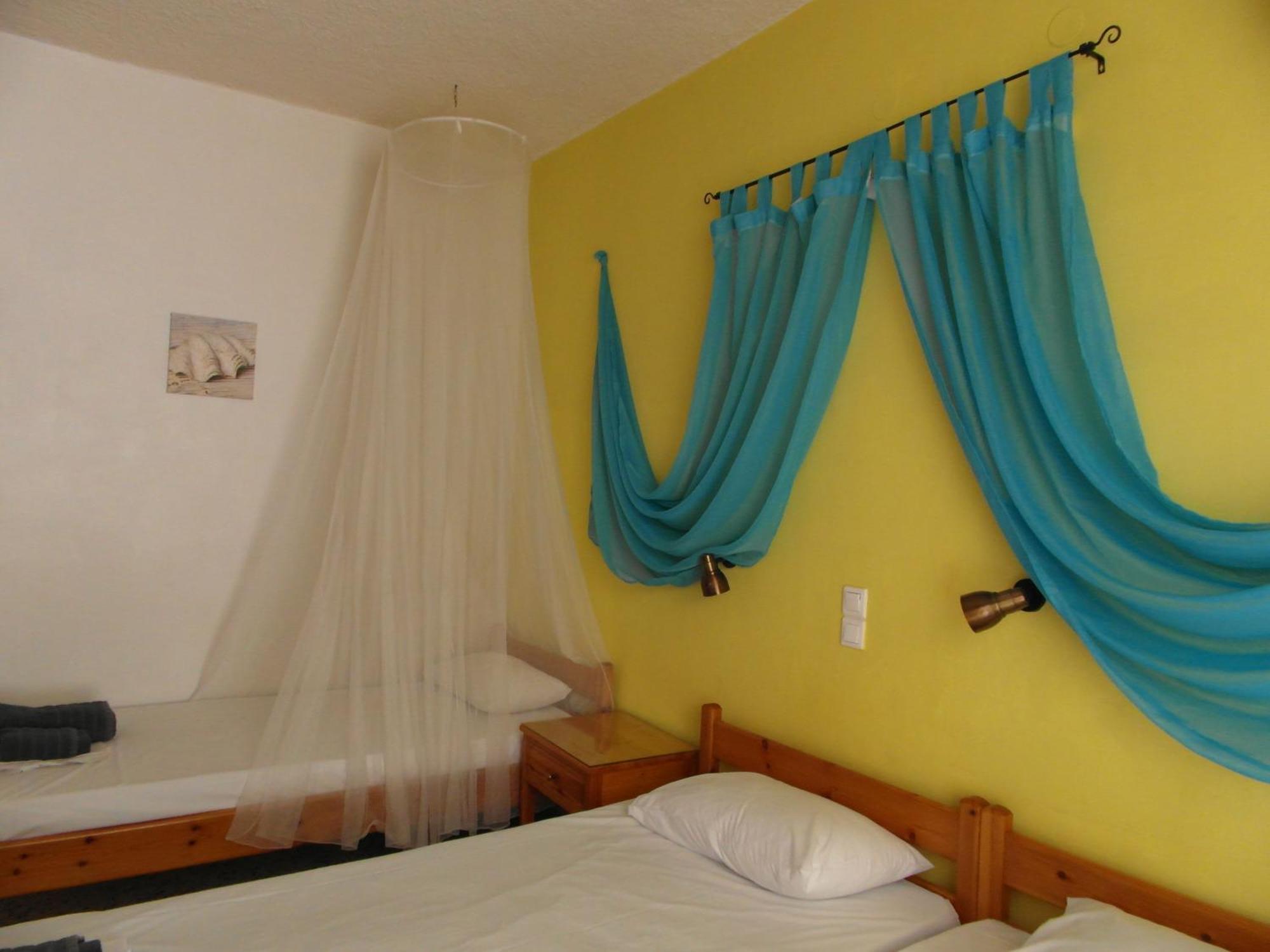 Eri Studios Agia Marina  Chambre photo