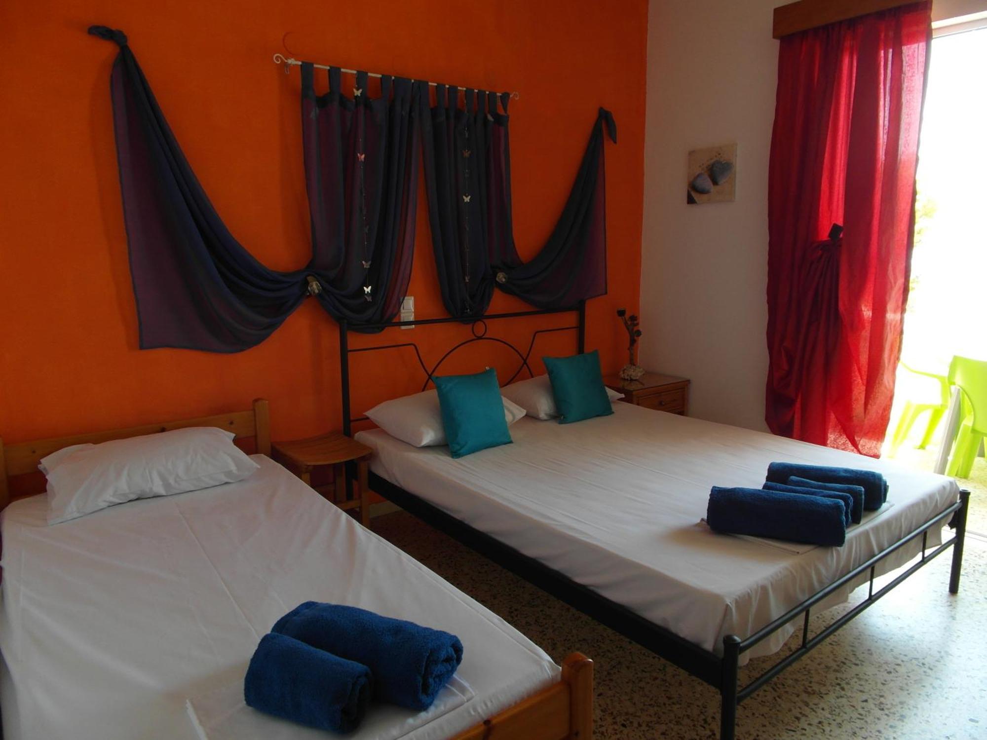 Eri Studios Agia Marina  Chambre photo