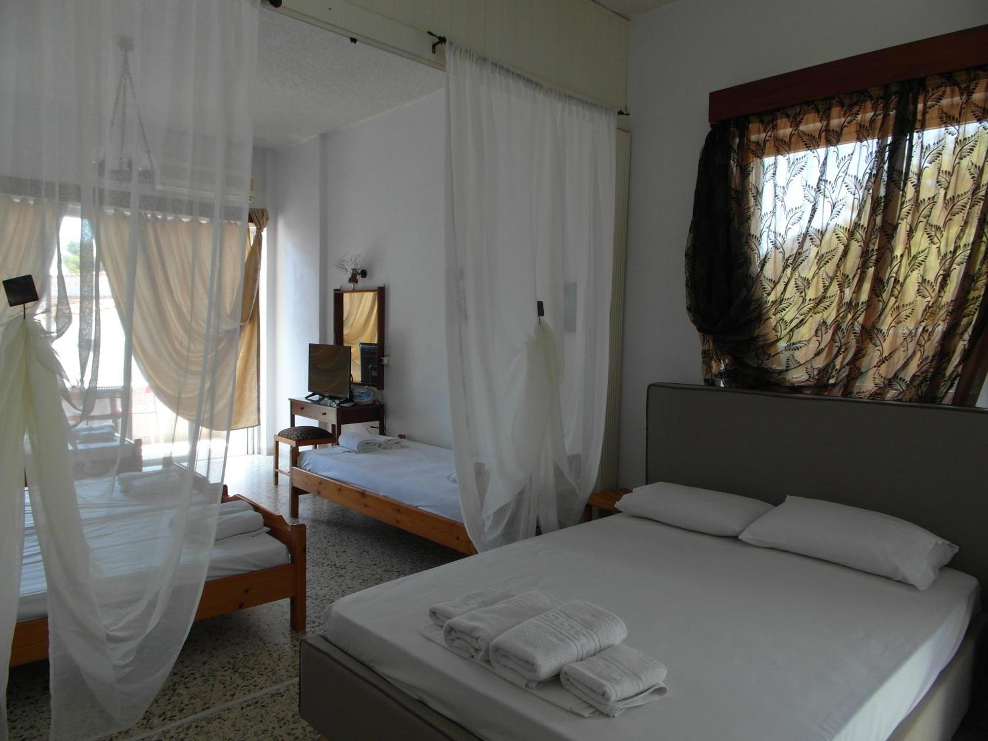 Eri Studios Agia Marina  Chambre photo