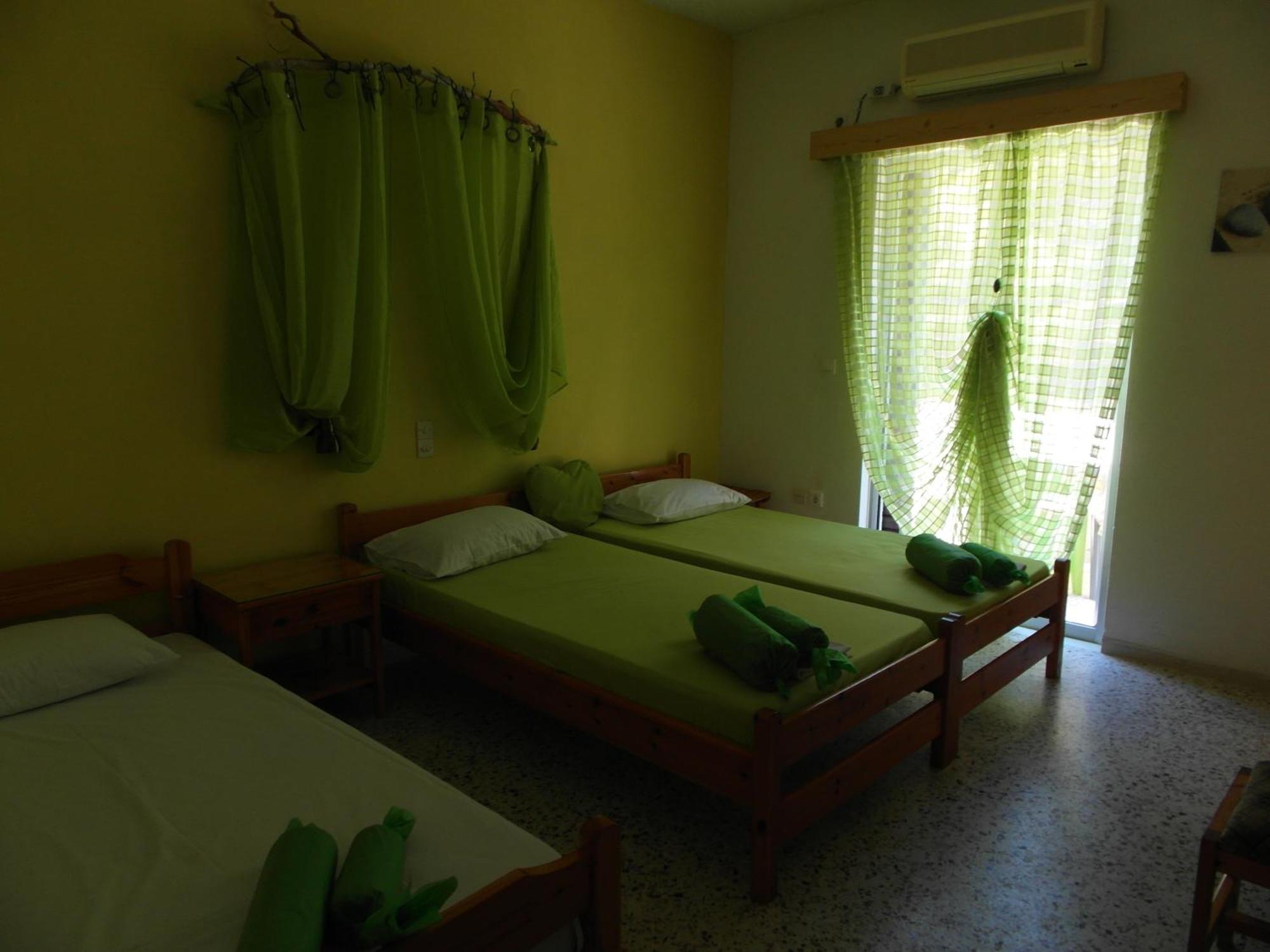 Eri Studios Agia Marina  Chambre photo